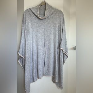 lou & grey poncho